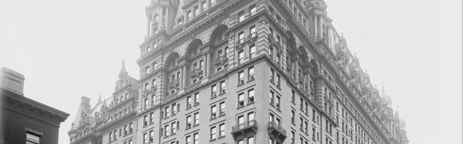 Fifth Avenue and the original Waldorf-Astoria | Ephemeral New York, image size:1920x600